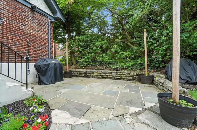 3345 Meyer Place, Cincinnati, OH 45211