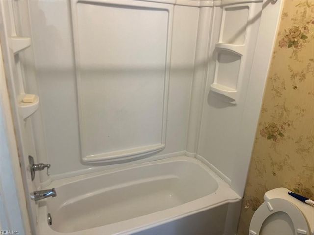 2 Penzance CIR, Chesapeake, VA 23320