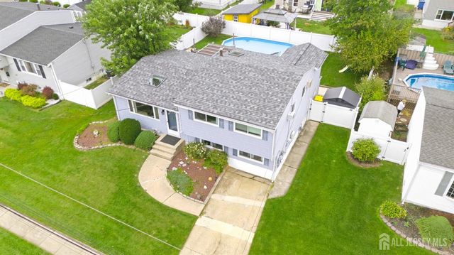 26 Adams Street, Old Bridge, NJ 08857