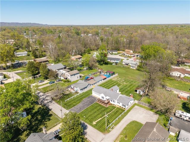 1520 Maple Court, New Albany, IN 47150