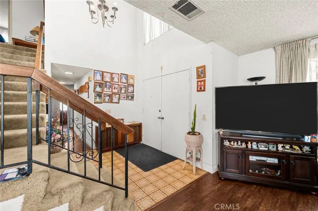 2796 Base Line, La Verne, CA 91750