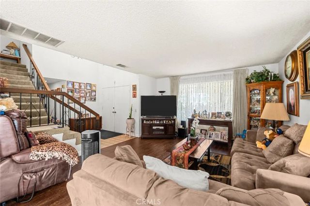2796 Base Line, La Verne, CA 91750