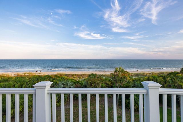 19 Grand Pavilion Boulevard, Isle Of Palms, SC 29451