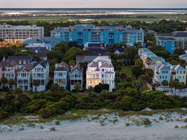 19 Grand Pavilion Boulevard, Isle Of Palms, SC 29451