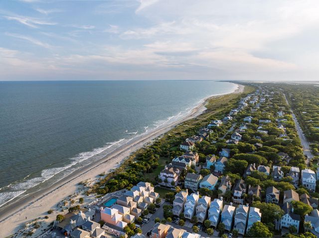 19 Grand Pavilion Boulevard, Isle Of Palms, SC 29451