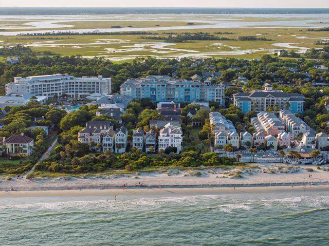 19 Grand Pavilion Boulevard, Isle Of Palms, SC 29451