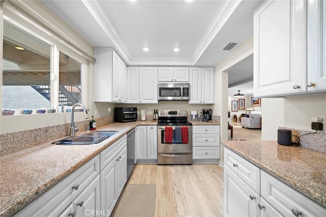 3244 San Amadeo 2A, Laguna Woods, CA 92637
