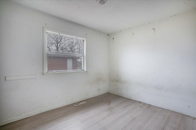1502 E Catalina St, Wichita, KS 67216