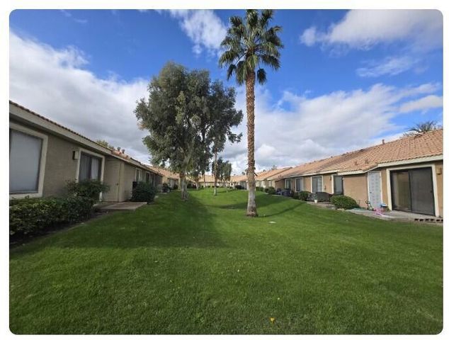 40840 Sandy Gale D, Palm Desert, CA 92211