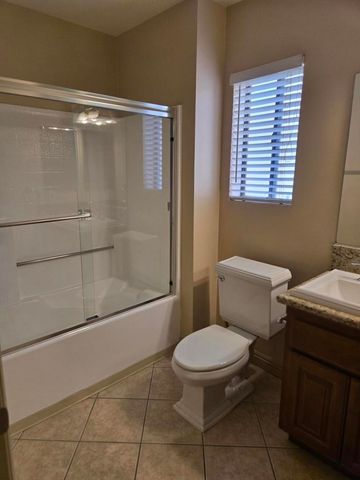 40840 Sandy Gale D, Palm Desert, CA 92211