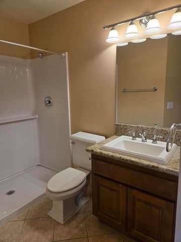 40840 Sandy Gale D, Palm Desert, CA 92211