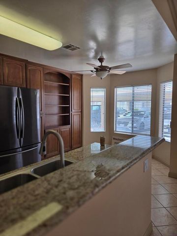 40840 Sandy Gale D, Palm Desert, CA 92211