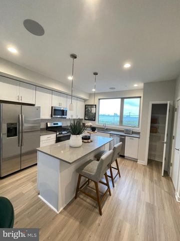 3111 BEACHVIEW LN, Philadelphia, PA 19125