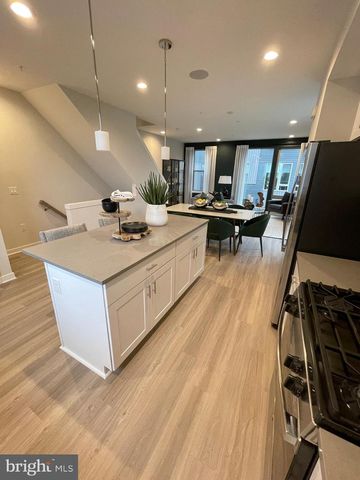 3111 BEACHVIEW LN, Philadelphia, PA 19125