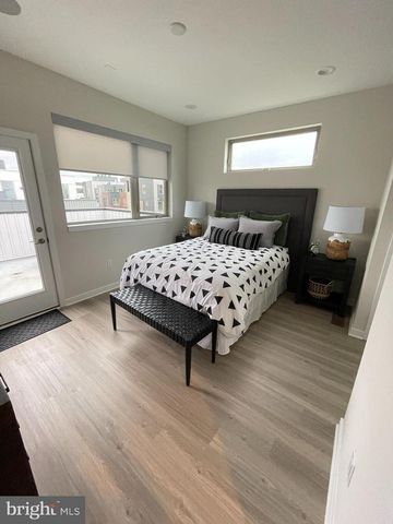 3111 BEACHVIEW LN, Philadelphia, PA 19125