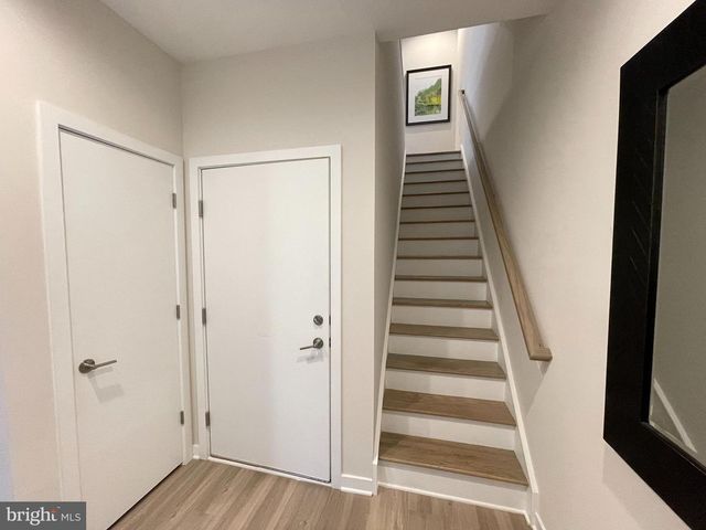 3111 BEACHVIEW LN, Philadelphia, PA 19125