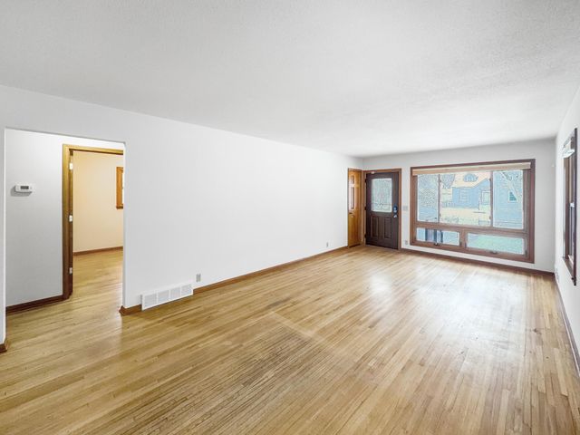 3649 Perry Avenue N, Robbinsdale, MN 55422