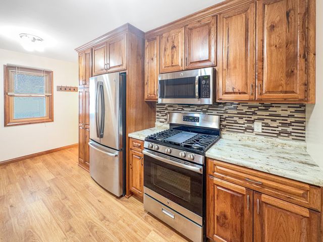 3649 Perry Avenue N, Robbinsdale, MN 55422