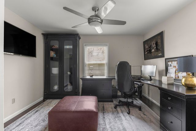 26181 Middlebelt Road, Farmington Hills, MI 48334