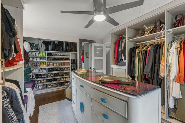 26181 Middlebelt Road, Farmington Hills, MI 48334