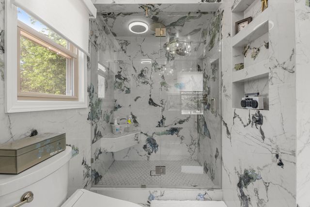 26181 Middlebelt Road, Farmington Hills, MI 48334