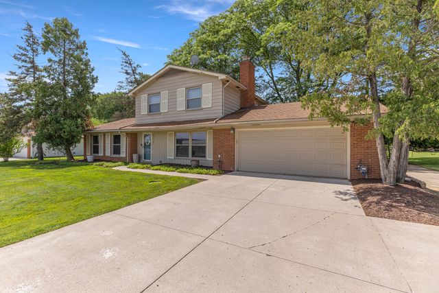 26181 Middlebelt Road, Farmington Hills, MI 48334