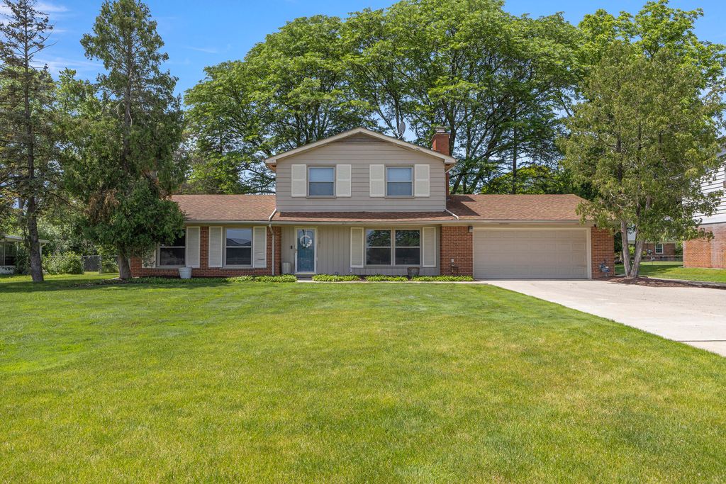 26181 Middlebelt Road, Farmington Hills, MI 48334