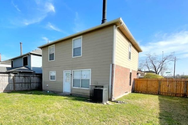 7134 Cheshire Park Road, Houston, TX 77088
