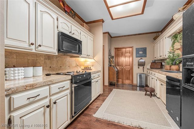 2105 Massard Road, Fort Smith, AR 72903