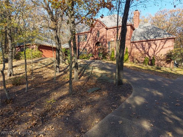 2105 Massard Road, Fort Smith, AR 72903