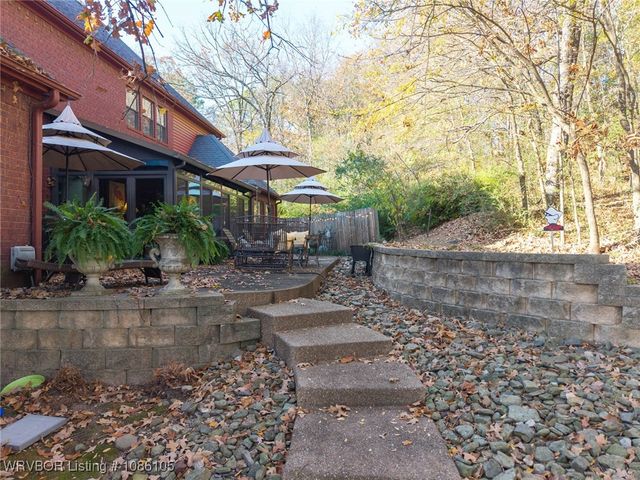 2105 Massard Road, Fort Smith, AR 72903