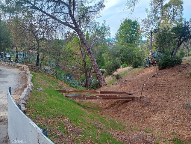 7916 Glenties Lane, Sunland, CA 91040