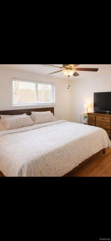 24816 Pamela Street, Brownstown Charter Township, MI 48134