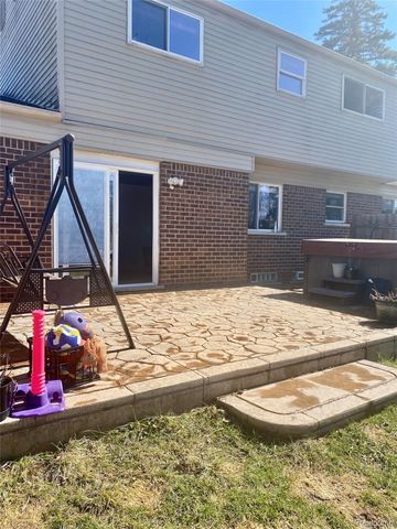 24816 Pamela Street, Brownstown Charter Township, MI 48134