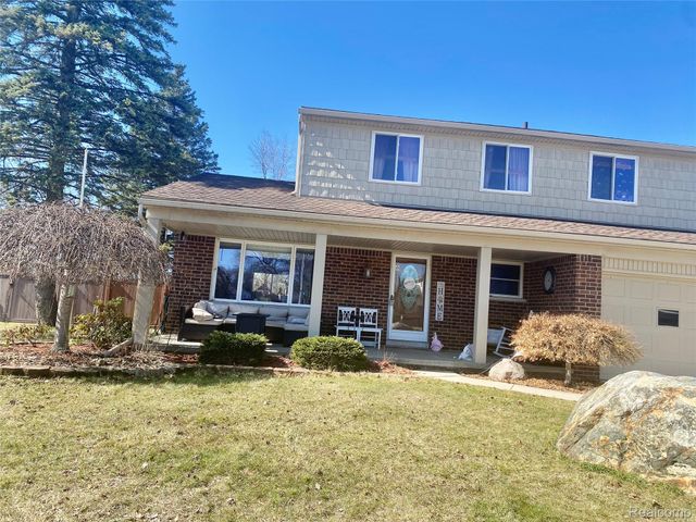 24816 Pamela Street, Brownstown Charter Township, MI 48134