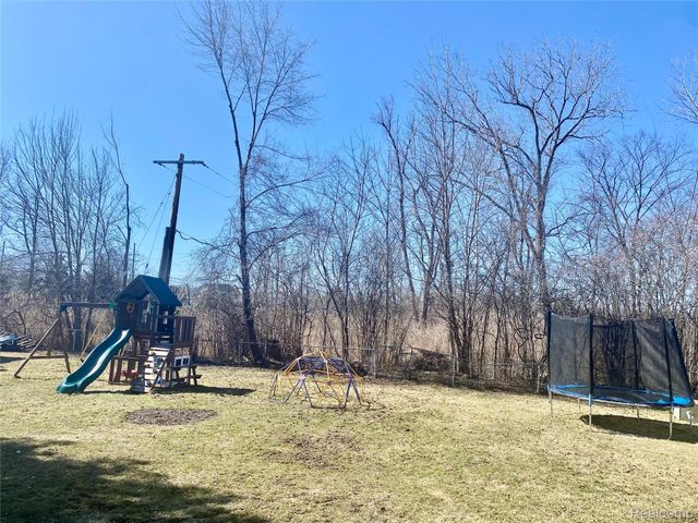 24816 Pamela Street, Brownstown Charter Township, MI 48134