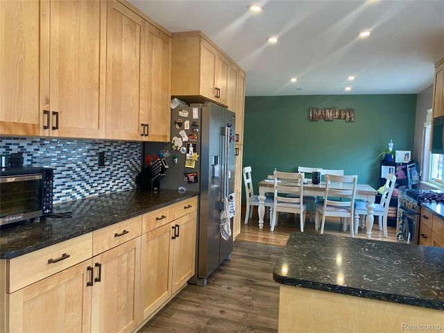 24816 Pamela Street, Brownstown Charter Township, MI 48134