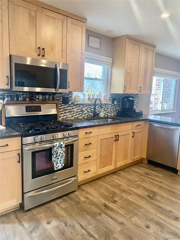 24816 Pamela Street, Brownstown Charter Township, MI 48134