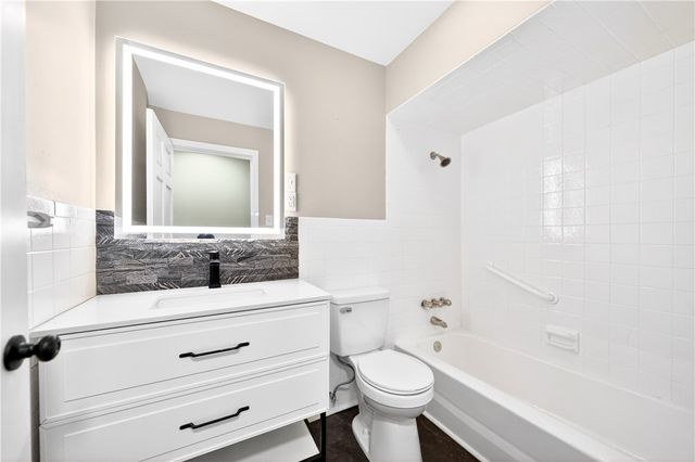 100 Alkim Drive, Centerville, PA 15417