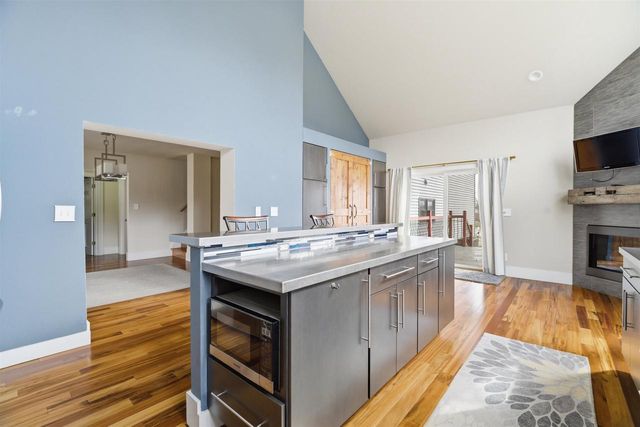 1881 W MAIN STREET, Appleton, WI 54911