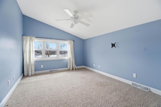 1881 W MAIN STREET, Appleton, WI 54911