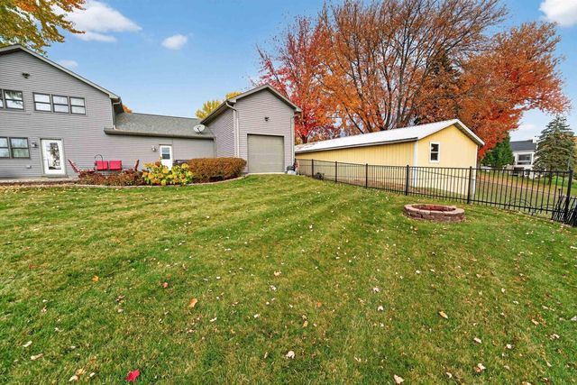 1881 W MAIN STREET, Appleton, WI 54911