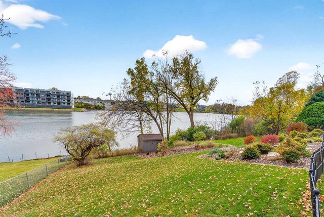 1881 W MAIN STREET, Appleton, WI 54911