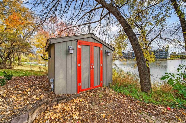 1881 W MAIN STREET, Appleton, WI 54911