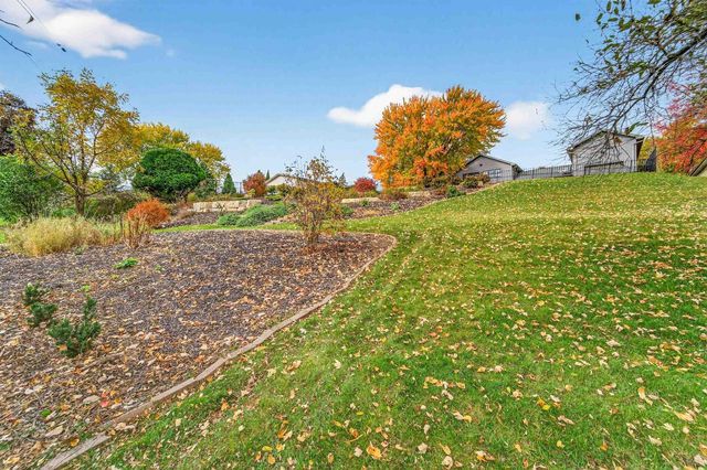 1881 W MAIN STREET, Appleton, WI 54911