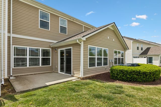1069 Somerset Springs Dr, Spring Hill, TN 37174