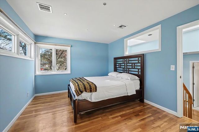 376 Kenwood 9, Englewood, NJ 07631