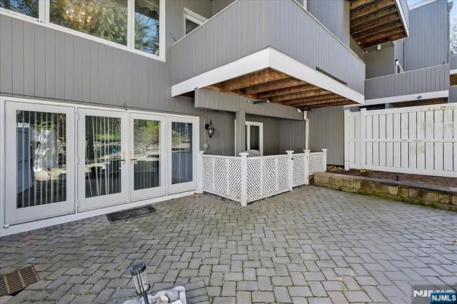 376 Kenwood 9, Englewood, NJ 07631