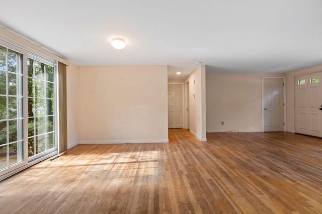 1 Hamblin Hill, Yarmouth Port, MA 02675