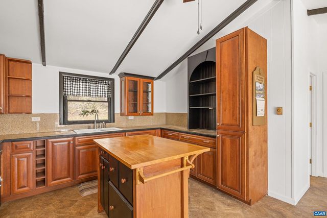 1112 RED BIRD DR, Stanardsville, VA 22973